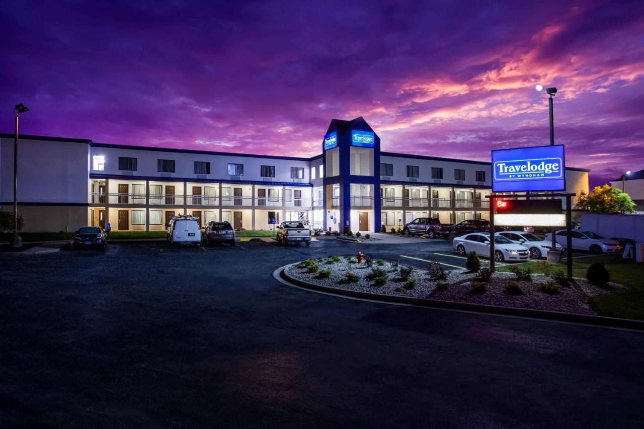 Travelodge By Wyndham Fort Wayne North Екстериор снимка