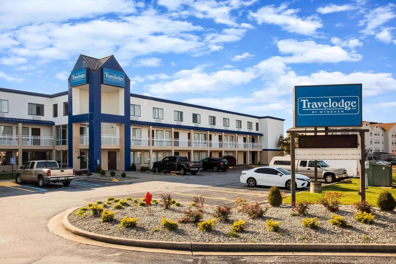 Travelodge By Wyndham Fort Wayne North Екстериор снимка