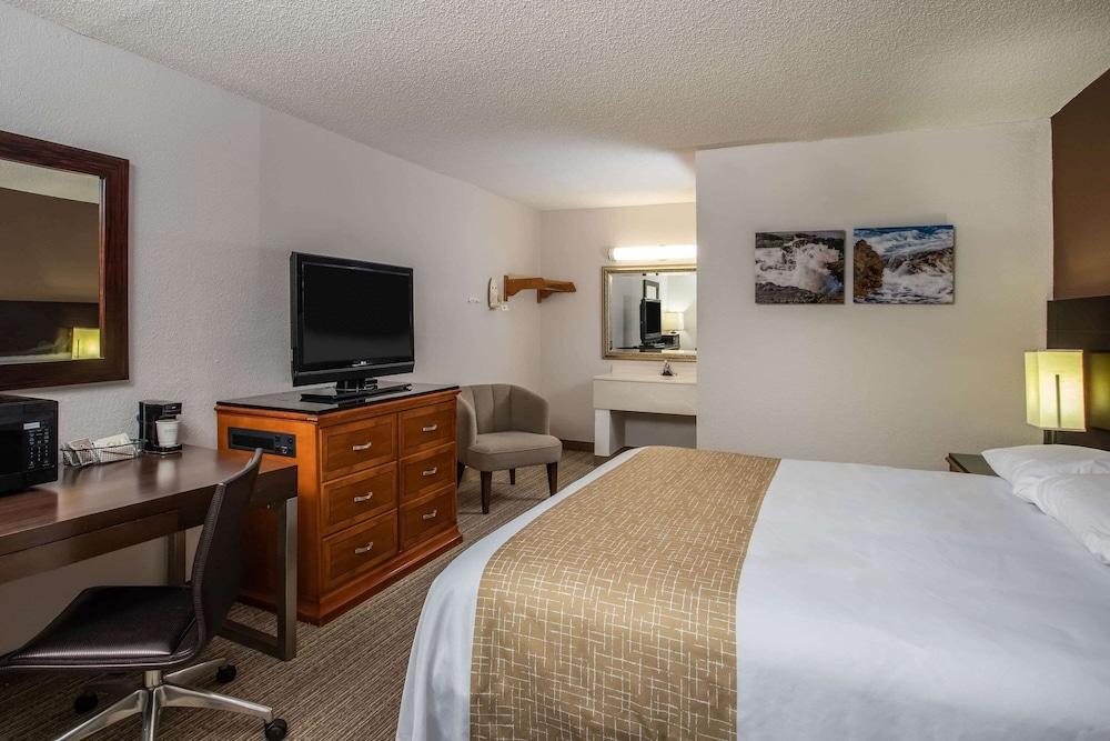 Travelodge By Wyndham Fort Wayne North Екстериор снимка