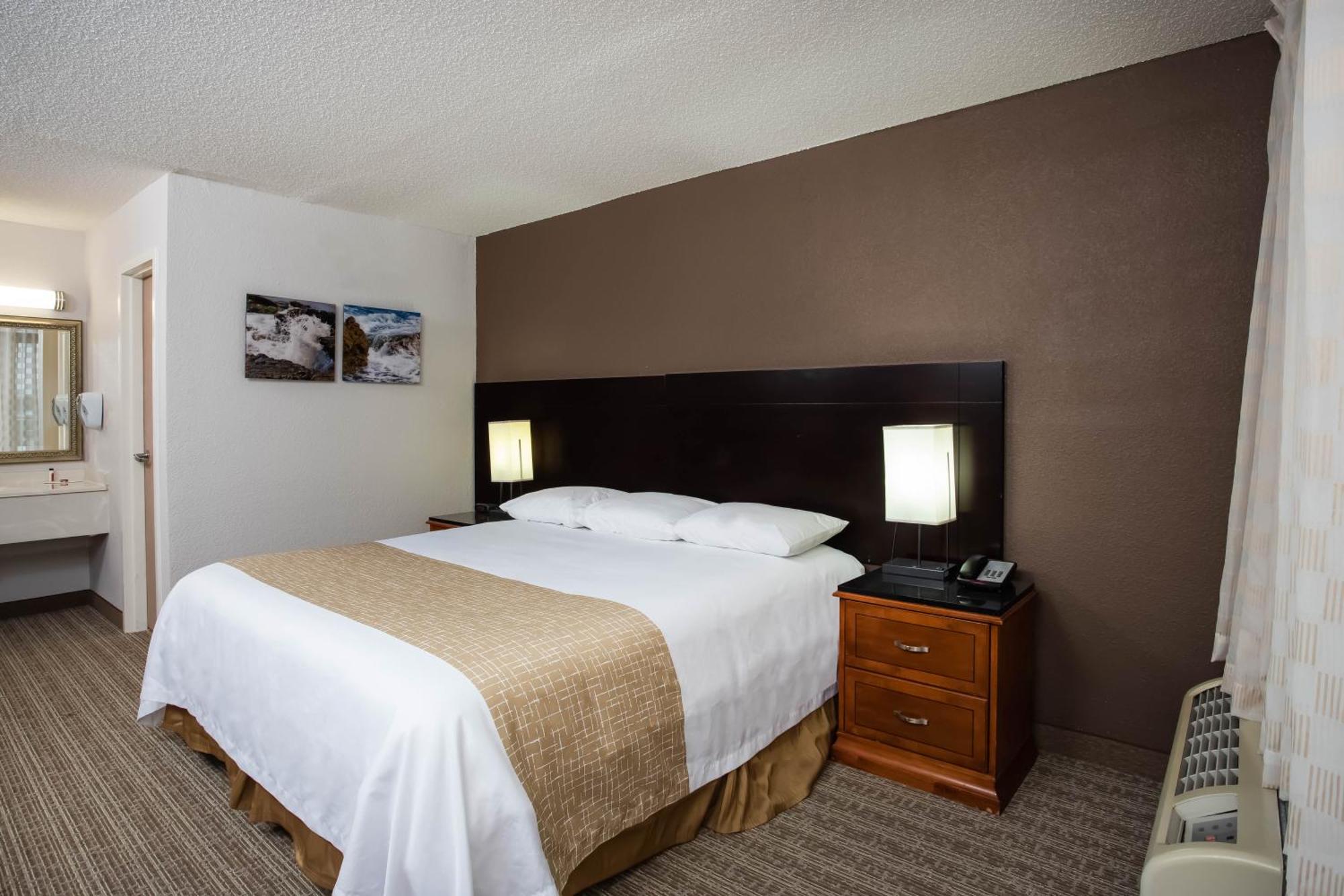 Travelodge By Wyndham Fort Wayne North Екстериор снимка